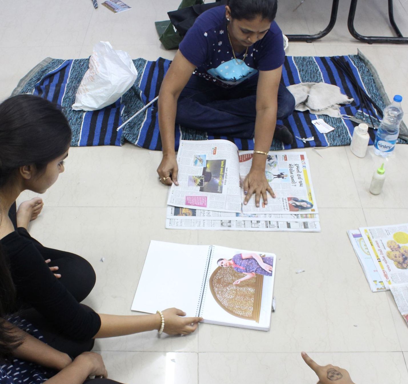 Neelu Patel conducting a workshop at NIFT Gandhinagar