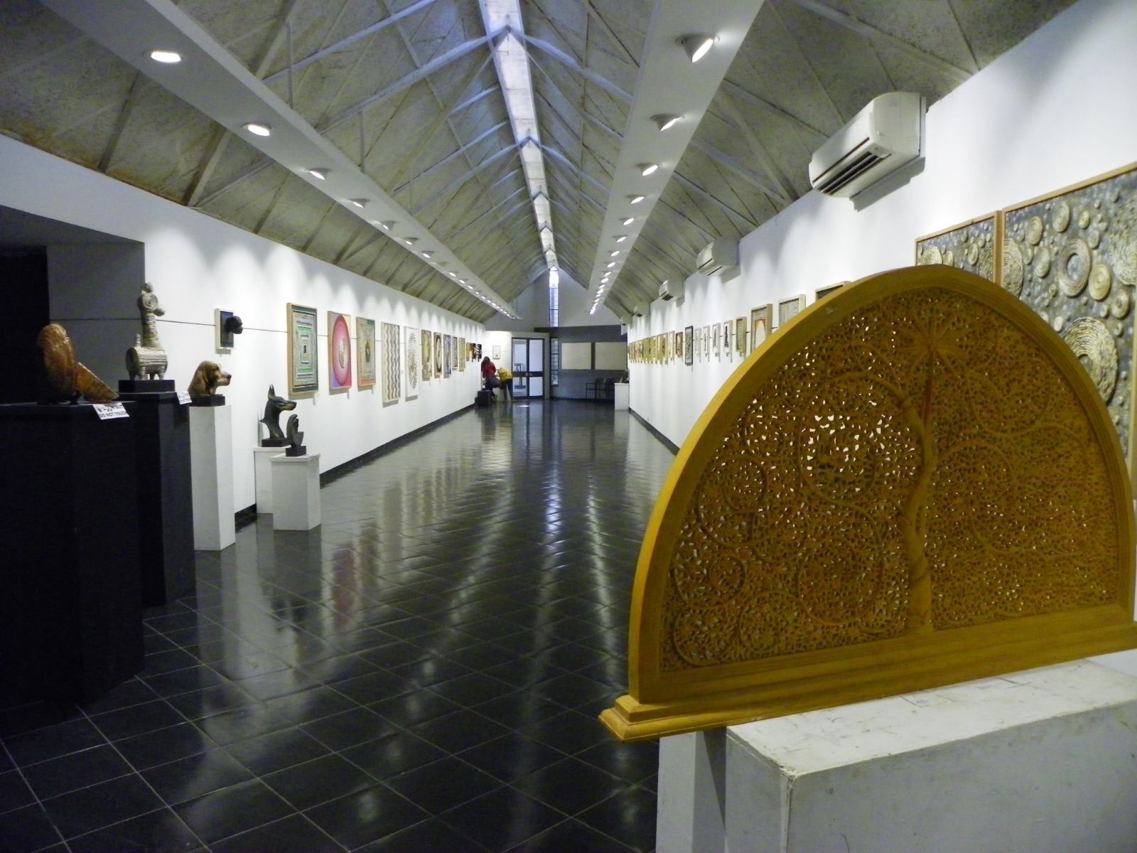The jali replica on show, with the hall beyond